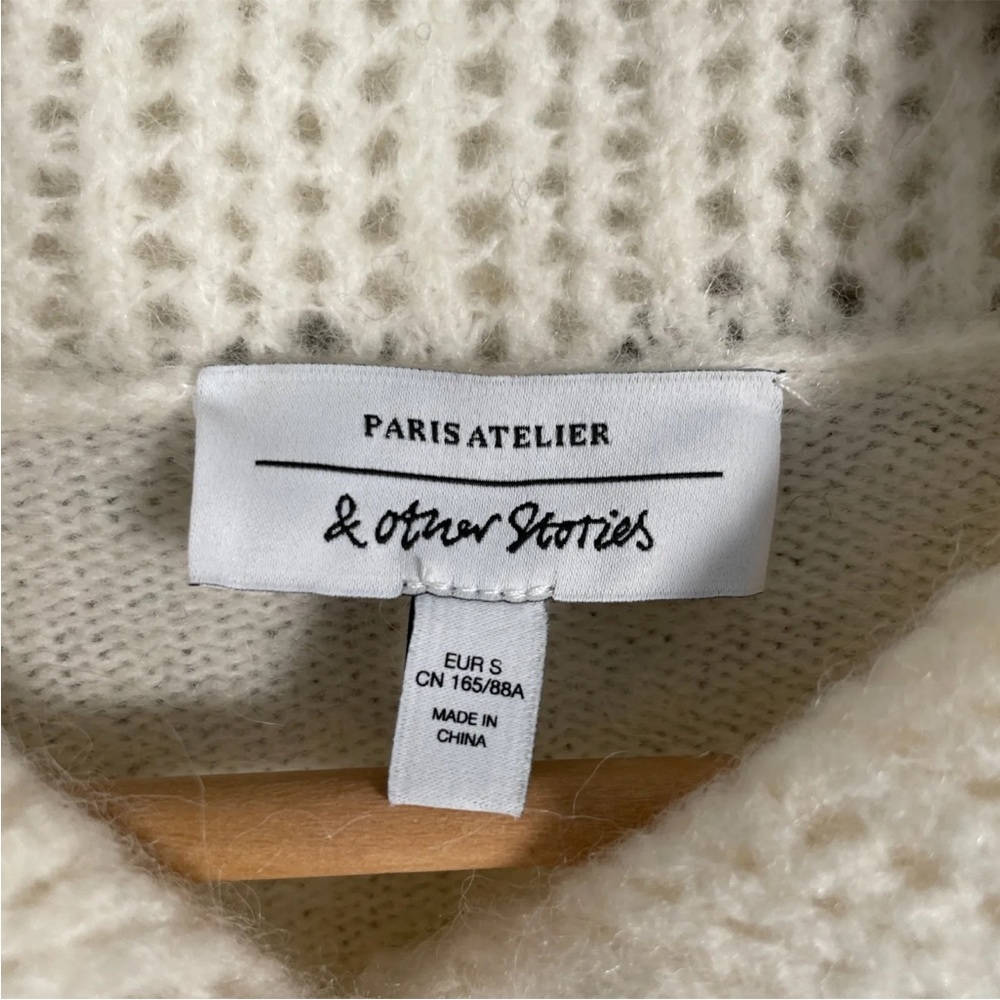 & OTHER STORIES Cardigan Sz Medium Womens Beige Knit Wool Blend Cropped Button - Picture 6 of 12